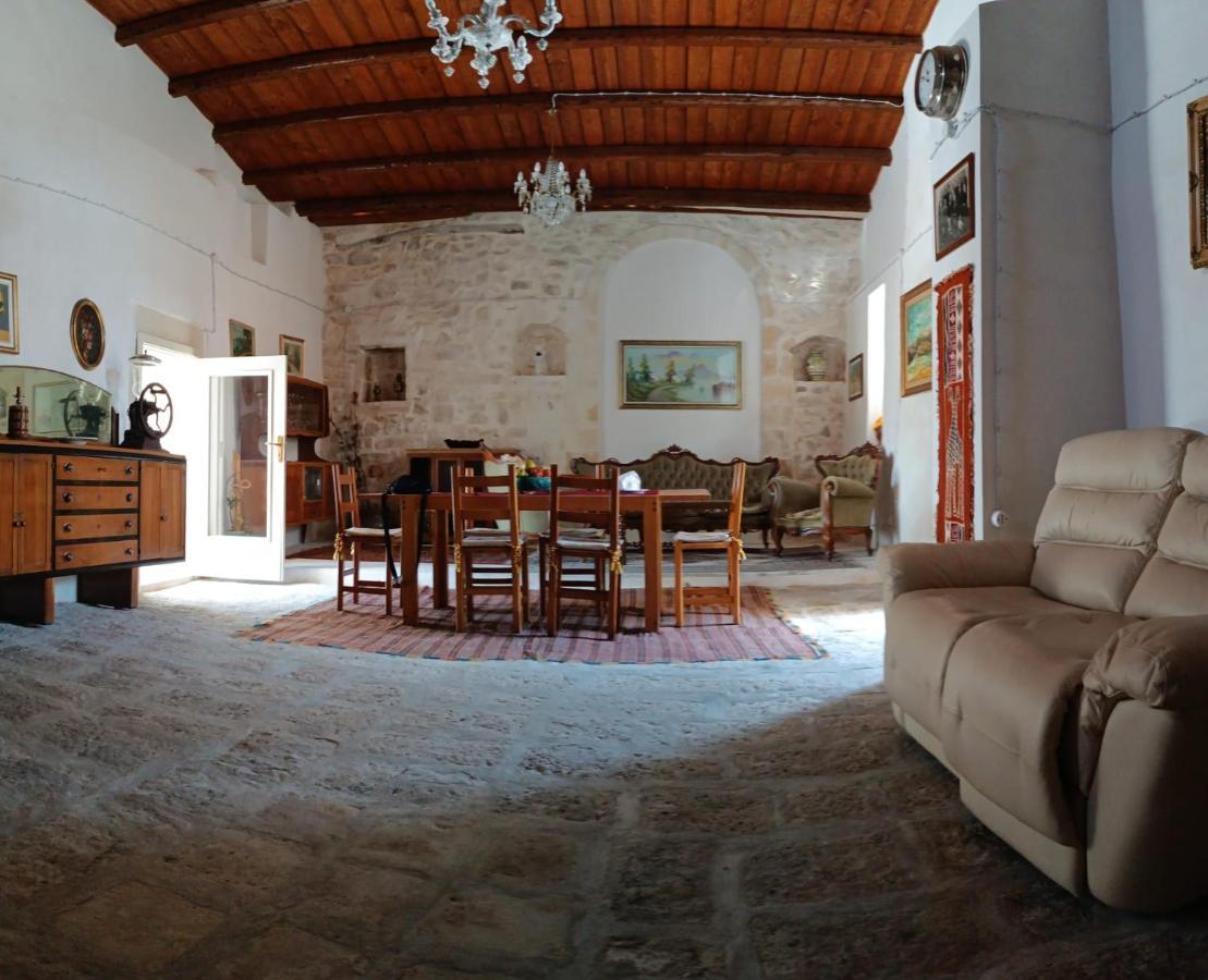 Agriturismo Giannavi パラッツォーロ・アクレイデ エクステリア 写真