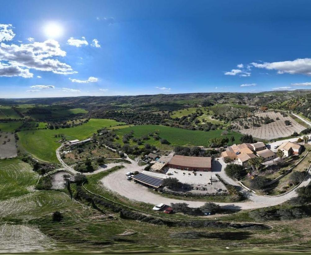 Agriturismo Giannavi パラッツォーロ・アクレイデ エクステリア 写真
