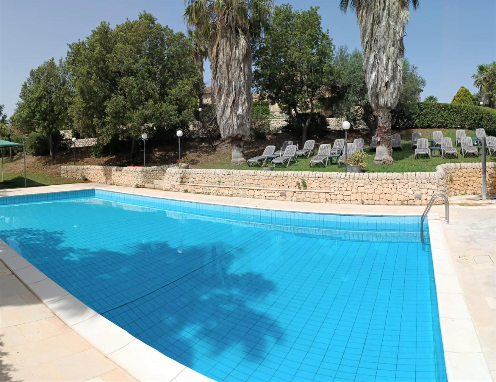 Agriturismo Giannavi パラッツォーロ・アクレイデ エクステリア 写真